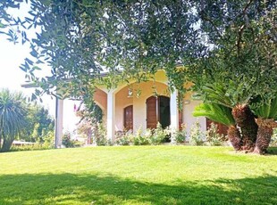 Villa Singola in Vendita ad Forte Dei Marmi - 2500000 Euro
