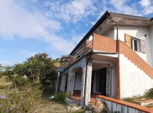 Villa Singola in Vendita ad Sarzana - 550000 Euro