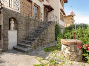 Villa Singola in Vendita ad Signa - 790000 Euro