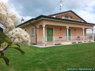 Ville, villette, terratetti Viareggio cucina: Abitabile,