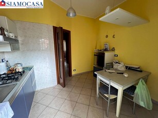 WWW.SIAMOCASA.IT - HAI UNA CASA DA VENDERE? TEL. 3925690914