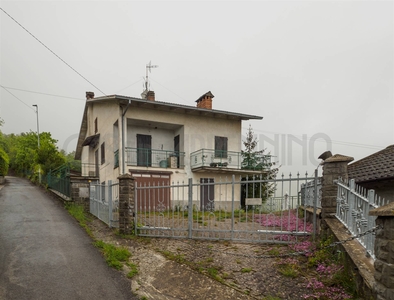 Casa singola in vendita a Montefiorino Modena Farneta