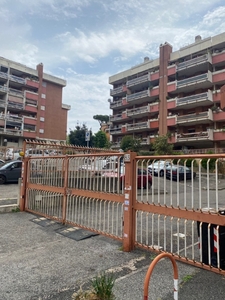 Appartamento in Via dell'Albareto 83, Roma, 1 bagno, garage, 50 m²