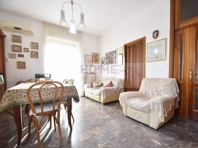 Appartamento in Zona Villa Potenza, Macerata, 5 locali, 1 bagno
