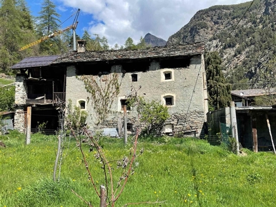 Rustico casale in vendita a Brusson Aosta Arcesaz