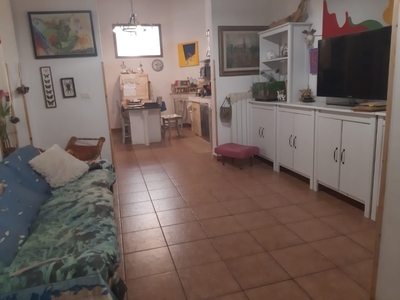 Trilocale in Via garibaldi, Livorno, 1 bagno, 75 m², 1° piano