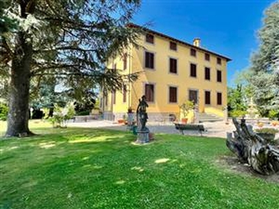 Villa a Lucca in provincia di Lucca