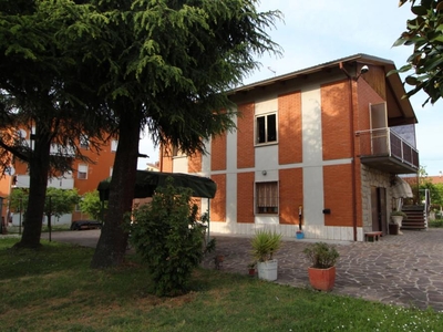 villa indipendente in vendita a Valsamoggia