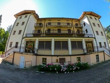 Palazzo / Stabile in vendita a Corteno Golgi