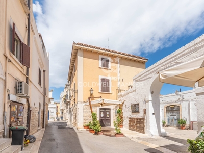 Stabile / Palazzo in vendita a Andria