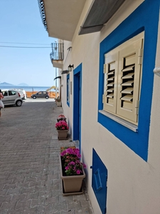 Casa vacanze 'Casa di Nonna Anna' vicino alla spiaggia con vista mare e Wi-Fi