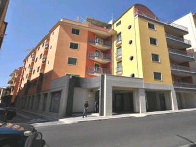 Appartamento a Ragusa, 5 locali, 2 bagni, 130 m², 3° piano in vendita