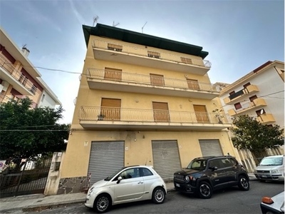 Appartamento in Via Tenente Genovese, 19, Barcellona Pozzo di Gotto (ME)