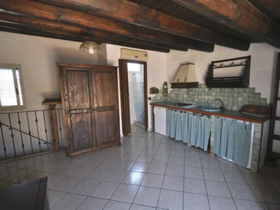 Casa indipendente a Ragusa, 4 locali, 3 bagni, arredato, 120 m²
