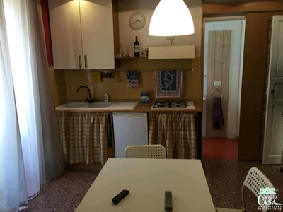Casa indipendente a Ragusa, 6 locali, 3 bagni, arredato, 75 m²