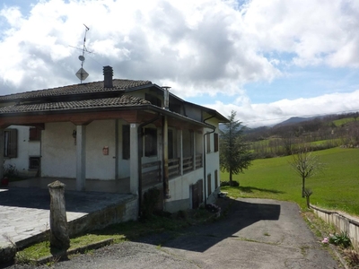 Casa indipendente in CAMPOLUNGO, Villa Minozzo, 5 locali, 2 bagni