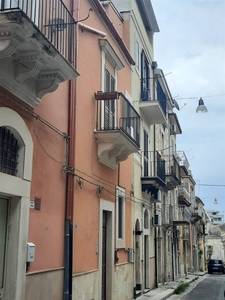 Casa indipendente in Via Giulio Gesare 31, Ragusa, 2 locali, 2 bagni