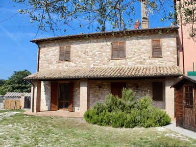 Casa semi indipendente in vendita a Assisi - Zona: Costa di Trex