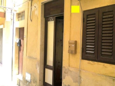 Monolocale a Ragusa, arredato, 25 m², classe energetica G in vendita