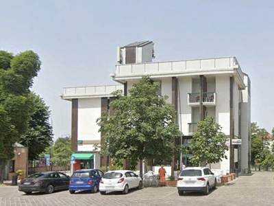 Palazzo in Piazza Matteotti 5, San Polo d'Enza, 1077 m², ascensore