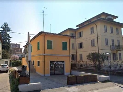 Palazzo in Viale Risorgimento 48, Reggio nell'Emilia, 5 locali, 96 m²
