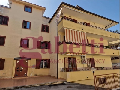 Appartamento in Via Napoli, 23, Portico di Caserta (CE)