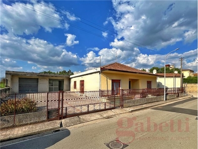 Villa in Via Volturno, Snc, Puglianello (BN)