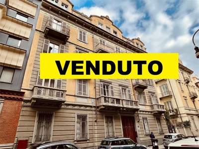 Quadrilocale in Via Vincenzo Vela 36, Torino, 2 bagni, garage, 120 m²