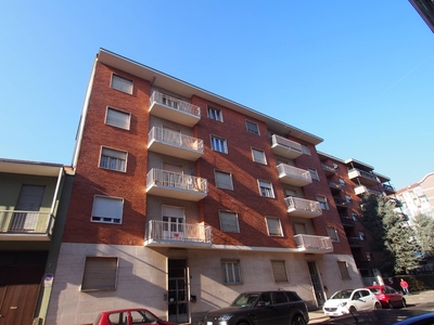 Trilocale in Via Porpora, Torino, 1 bagno, arredato, 80 m², 3° piano