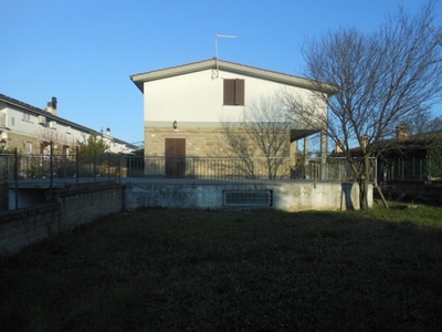 Villa in Via tito, Anguillara Sabazia, 1 bagno, giardino in comune