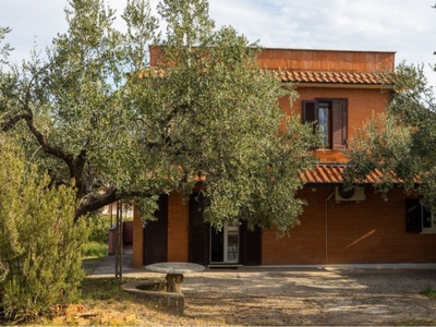 Villa singola in Roncigliano, Albano Laziale, 3 locali, 2 bagni, 60 m²