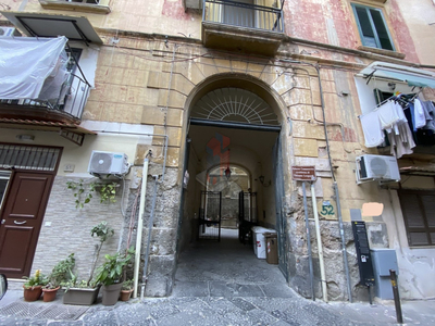 Appartamento in vendita a Napoli - Zona: Montecalvario / San Giuseppe