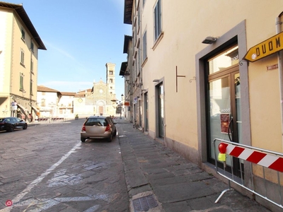 Negozio/Locale commerciale in Affitto in Largo giosuè carducci a Prato