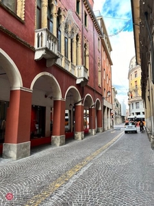 Negozio/Locale commerciale in Affitto in Piazza dei Signori a Padova