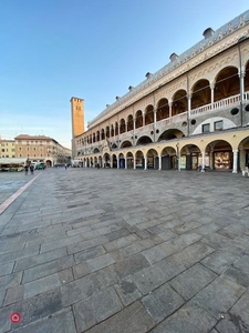 Negozio/Locale commerciale in Affitto in Piazza delle Erbe a Padova