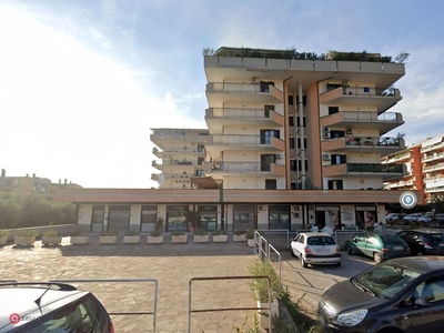 Negozio/Locale commerciale in Affitto in Piazza Salvatore Quasimodo 1 a Caserta