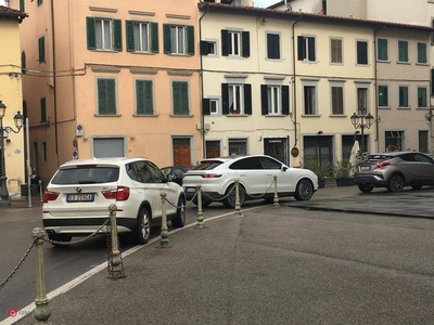 Negozio/Locale commerciale in Affitto in Piazza San Domenico a Prato
