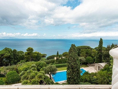 Prestigiosa villa di 1200 mq in vendita Capri, Campania