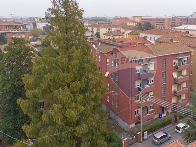 Quadrilocale in Via Sassari, Parma, 1 bagno, con box, arredato, 120 m²