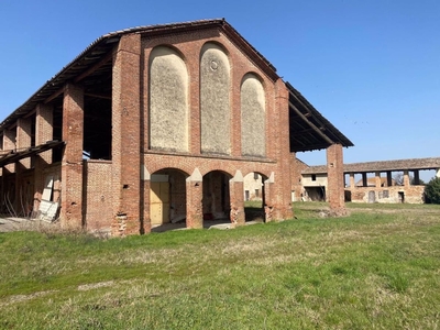 Rustico a Borgonovo Val Tidone, 10 locali, 4 bagni, 1000 m² in vendita