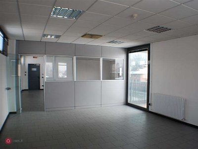 Ufficio in Affitto in Via Emilia Est a Modena