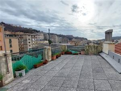 Appartamento - Attico a Rivarolo, Genova