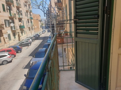 Appartamento di 80 mq in vendita - Palermo