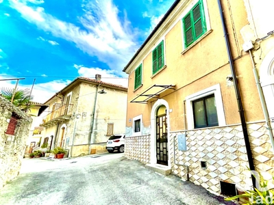 Appartamento in vendita a Corfinio
