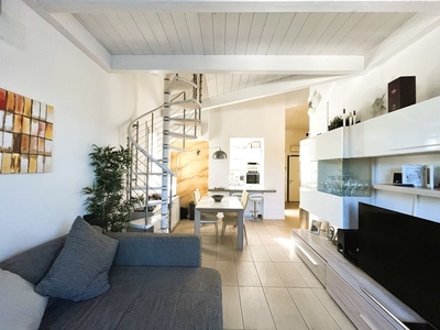 Appartamento in Vendita a Rimini, zona San Giuliano A Mare, 545'000€, 144 m², con Box