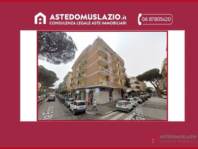 Appartamento in Vendita a Roma, 159'000€, 85 m²