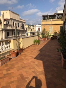 Attico di lusso di 220 mq in affitto Via Cassiodoro, Roma, Lazio