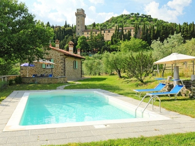 Casa a Cortona con barbecue, piscina e giardino