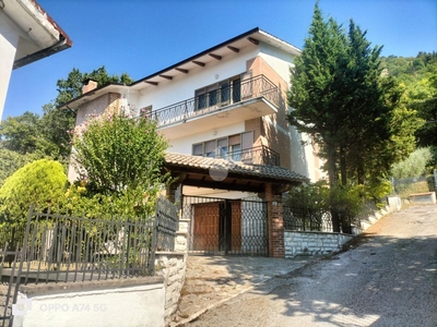 Casa indipendente in vendita a Costacciaro
