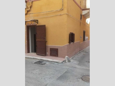 Casa Indipendente in Vendita a Palermo, 70'000€, 65 m²